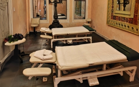 Hotel With Spa In Room Near Me