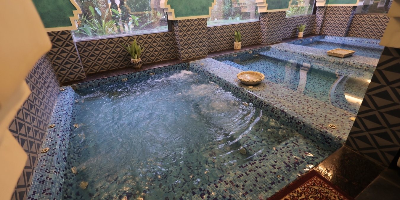 Pool Side Restaurant In Mumbai